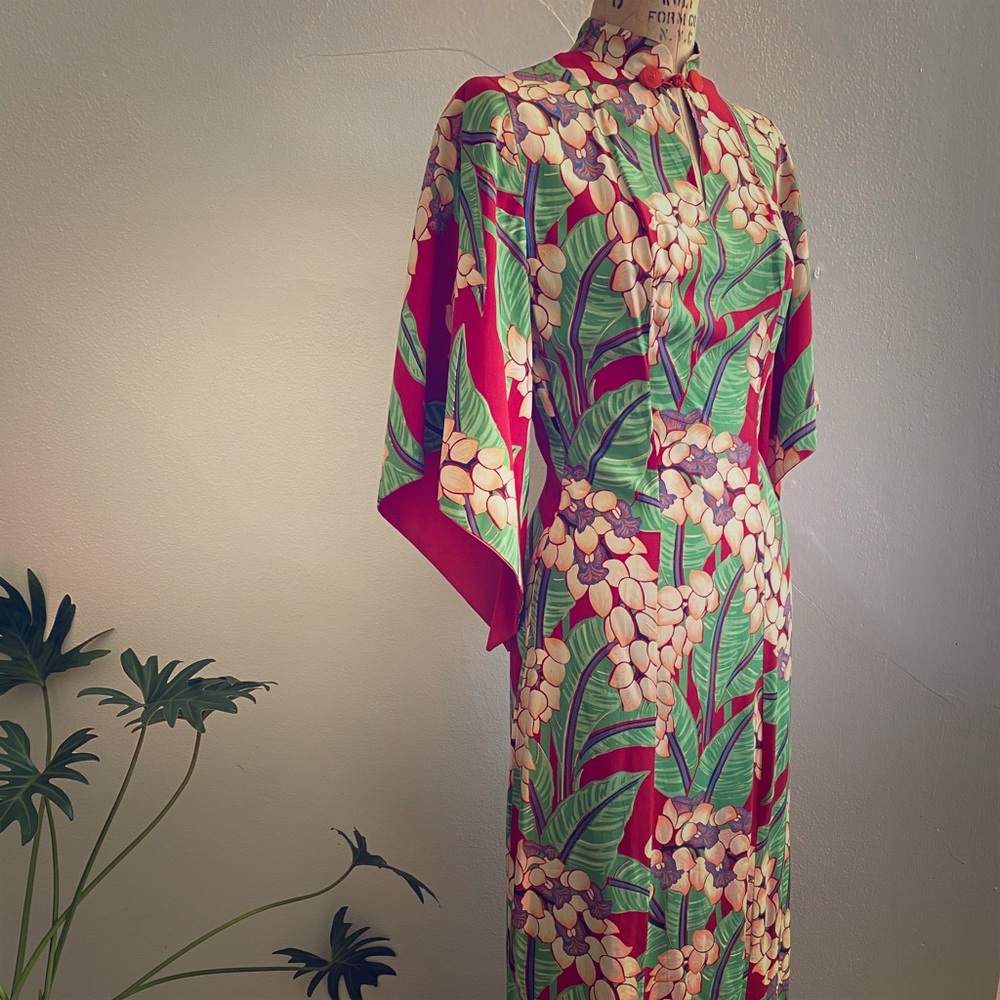 Breathtaking vintage 40s pake muu VLV bombshell